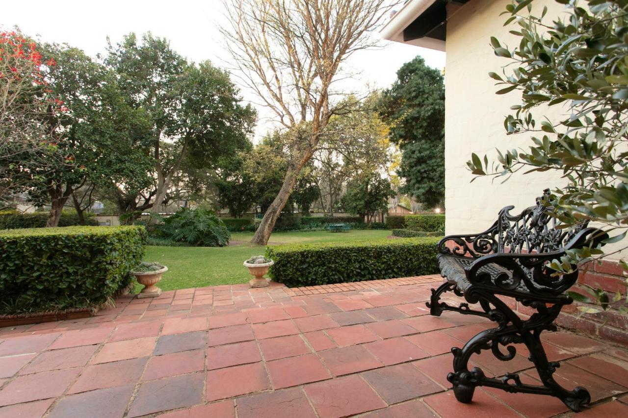 Brooklyn Manor Hotel Pretoria-Noord Exterior foto