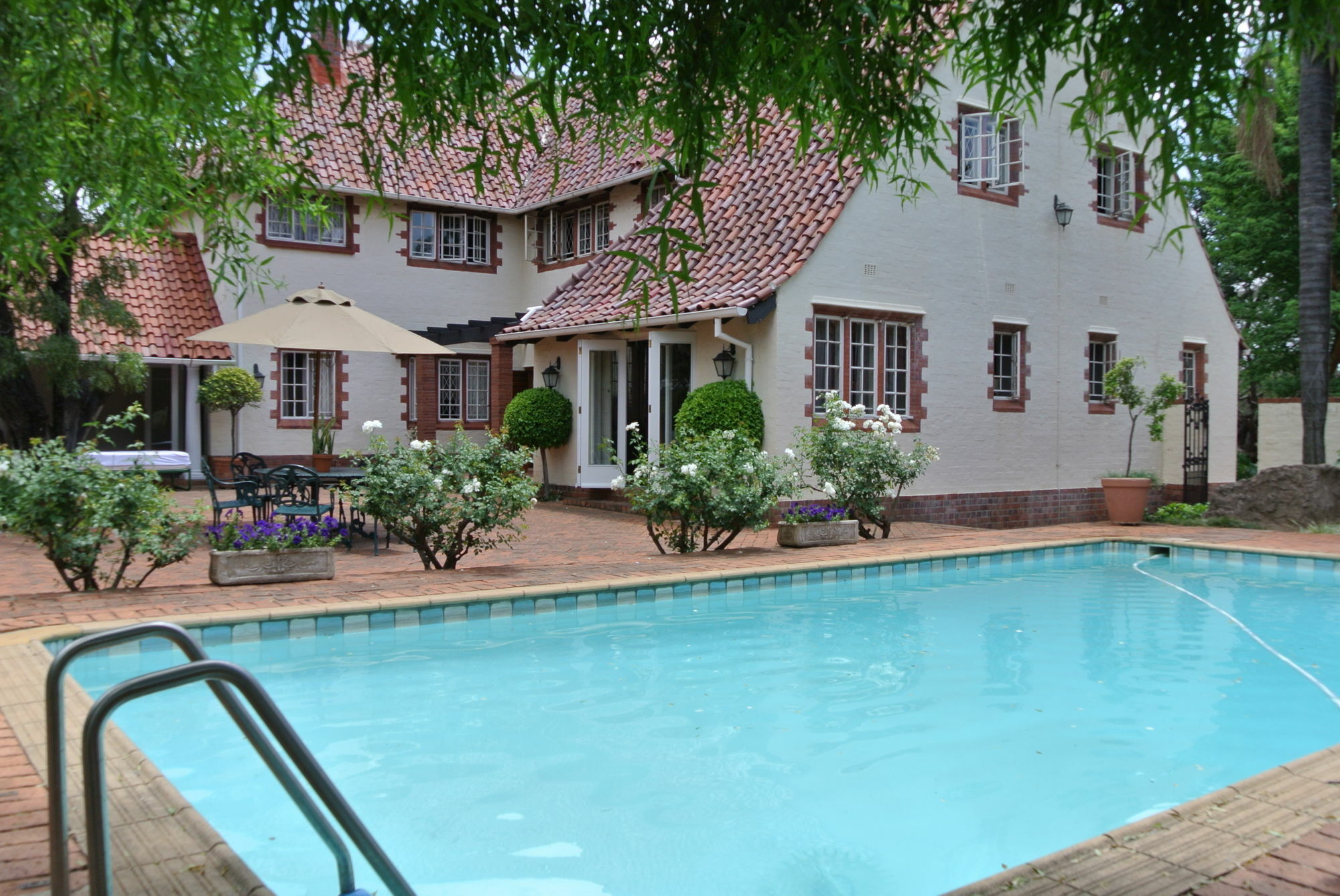Brooklyn Manor Hotel Pretoria-Noord Exterior foto
